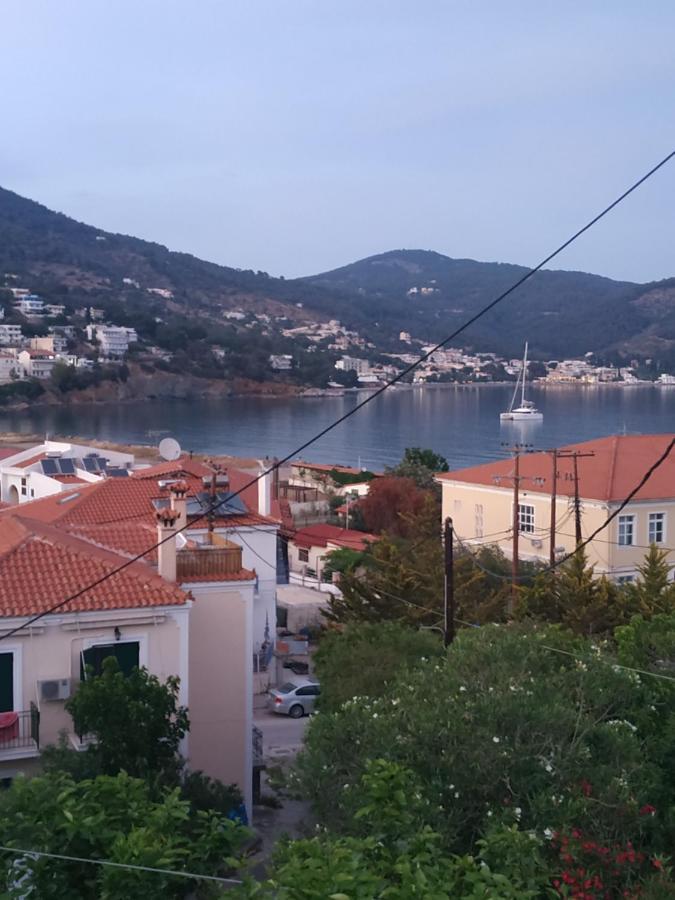 Elthimia'S Apartment Poros Town Exterior foto